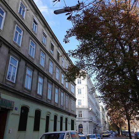 Studio U Parkplatz, Zentrale Ruhelage Neben Grunoase Daire Viyana Dış mekan fotoğraf